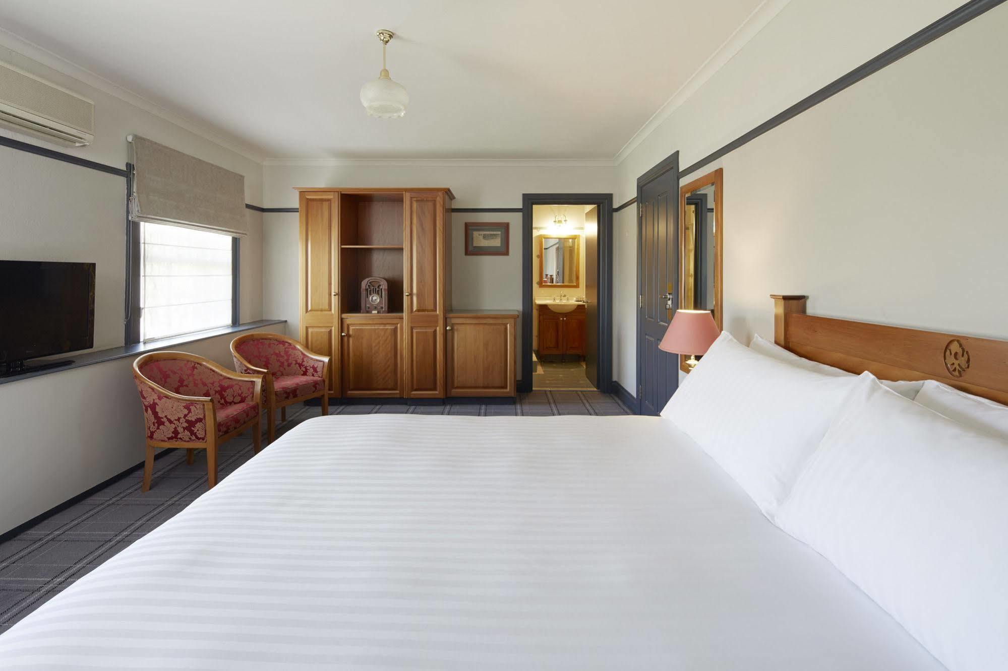 Brassey Hotel - Managed By Doma Hotels Canberra Esterno foto